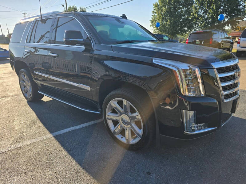 2017 Cadillac Escalade Luxury