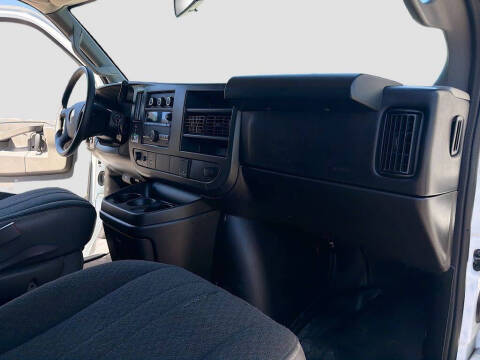2025 Chevrolet Express 2500