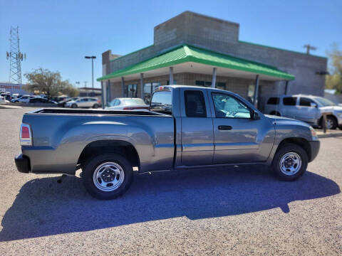 2007 Mitsubishi Raider LS