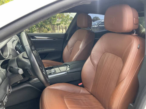 2017 Maserati Ghibli