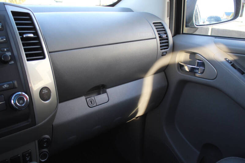 2012 Nissan Frontier SL