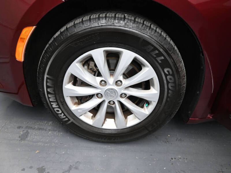 2017 Chrysler Pacifica Touring-L