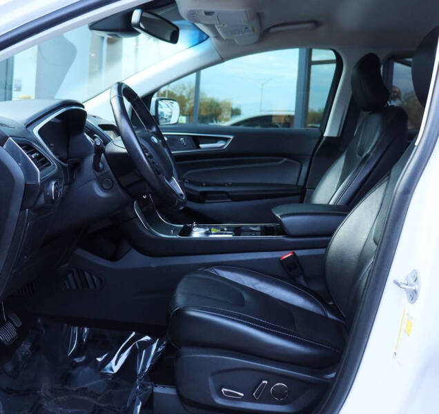 2019 Ford Edge Titanium