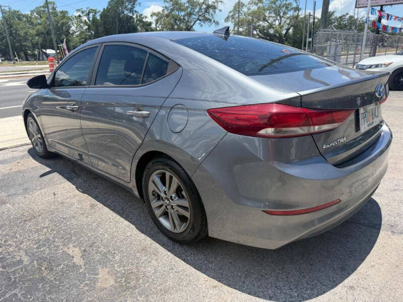2018 Hyundai Elantra