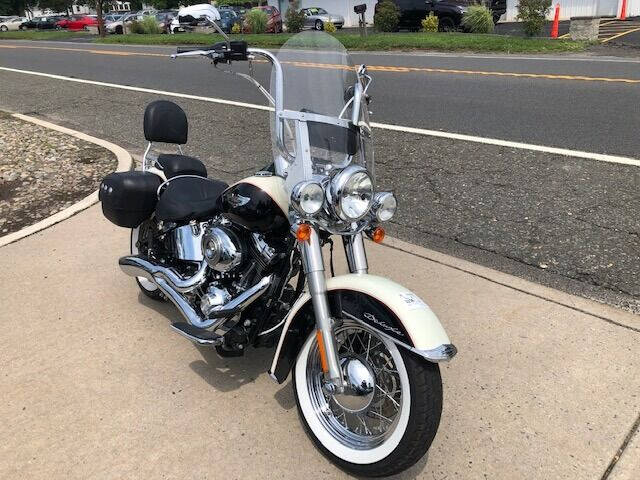 2011 Harley-Davidson FLSTN Softail Deluxe