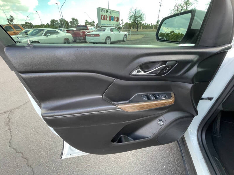 2017 GMC Acadia SLE-2