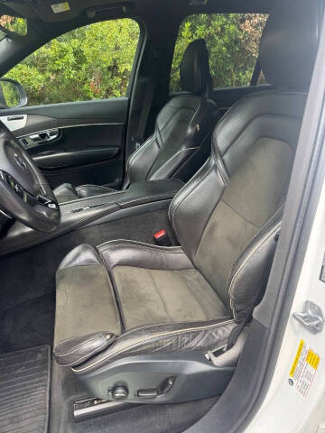 2016 Volvo XC90 T6 R-Design