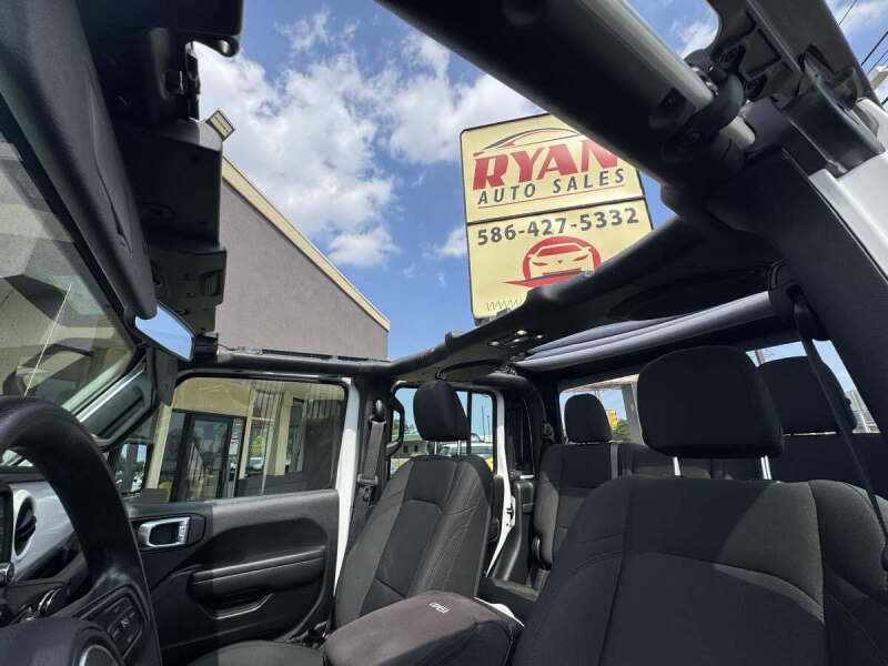 2021 Jeep Gladiator Sport