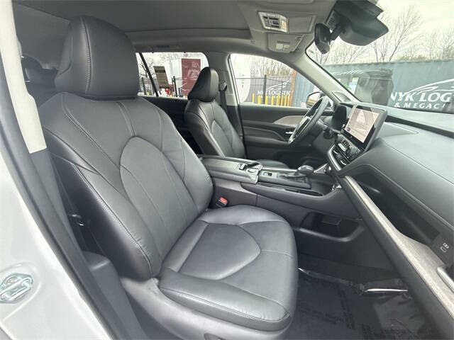 2024 Toyota Grand Highlander Hybrid XLE