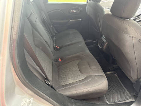 2019 Jeep Cherokee Latitude