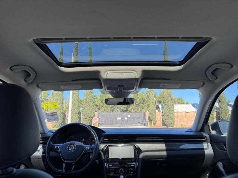 2020 Volkswagen Passat R-Line