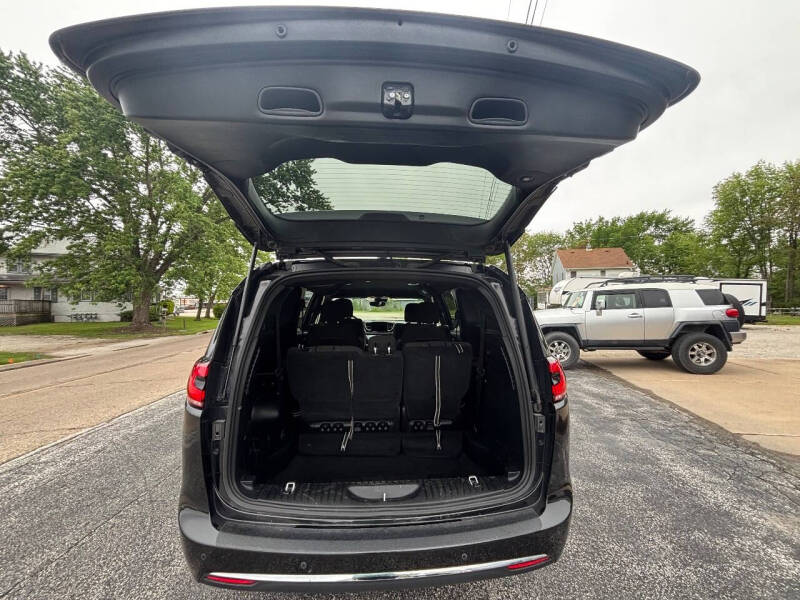 2022 Chrysler Pacifica Touring