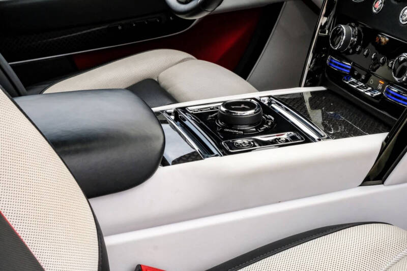 2022 Rolls-Royce Black Badge Cullinan