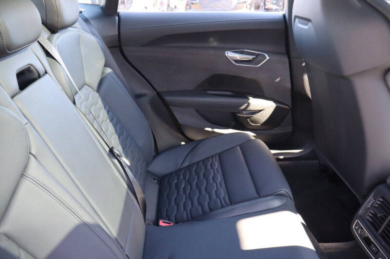 2022 Audi e-tron GT quattro Prestige