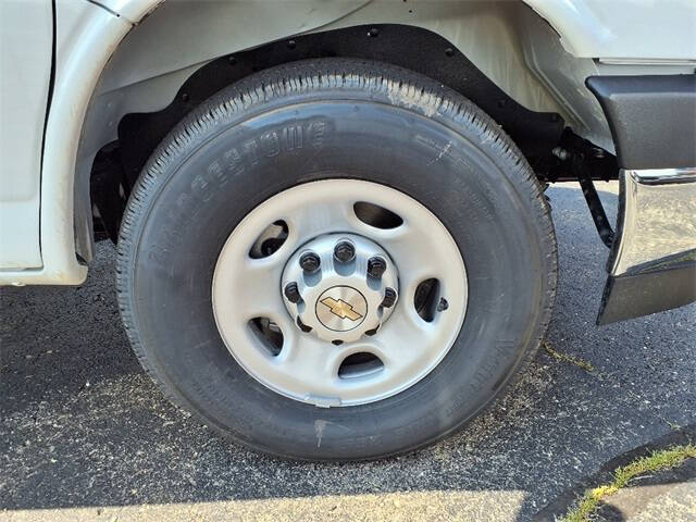 2025 Chevrolet Express 3500