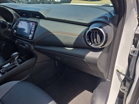2024 Nissan Kicks SR