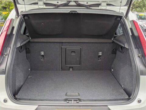 2021 Volvo XC40 T4 Momentum