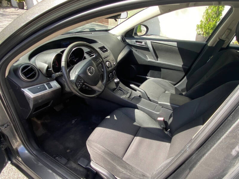 2013 Mazda MAZDA3 i Touring