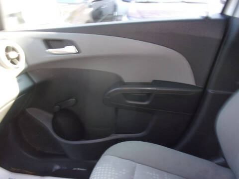 2014 Chevrolet Sonic LS Auto