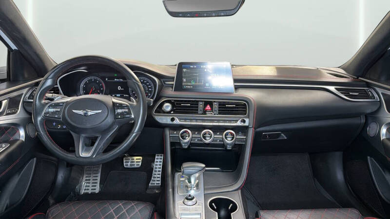 2020 Genesis G70