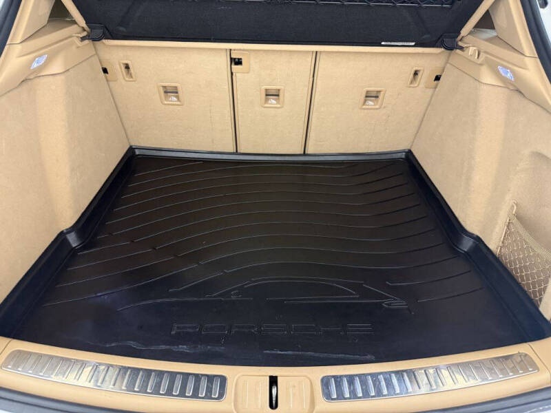 2015 Porsche Macan S