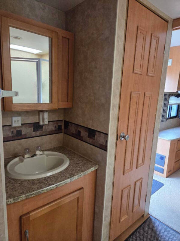 2009 Jayco Jayflight Bungalow 41' Park Model Delivery Available