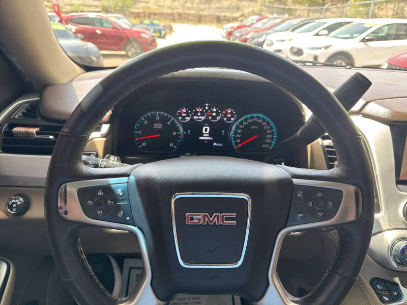 2017 GMC Yukon XL SLT