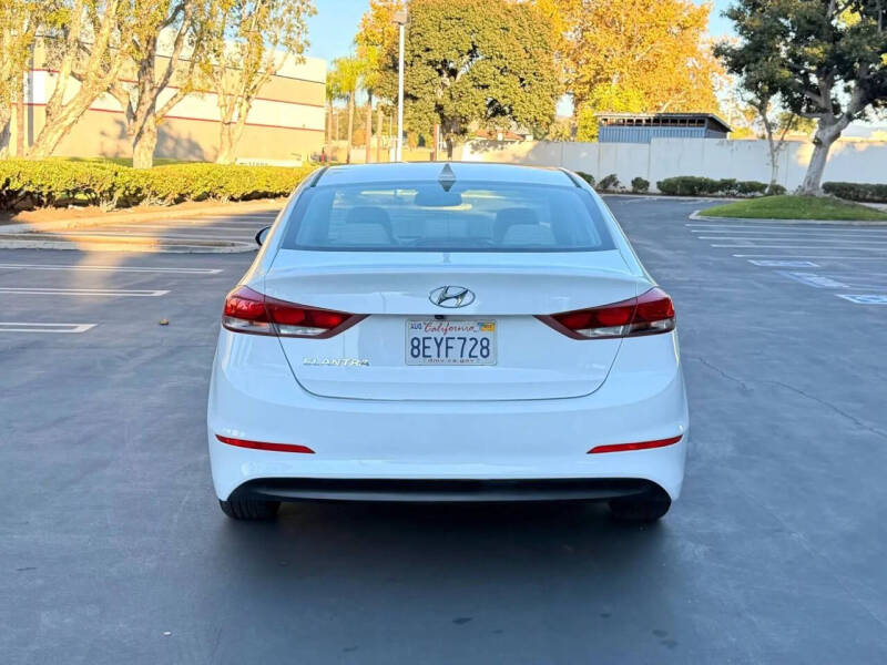 2018 Hyundai Elantra