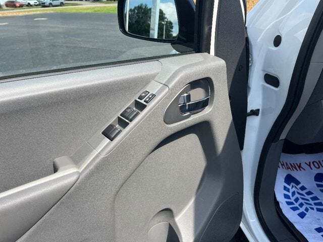 2021 Nissan Frontier 21