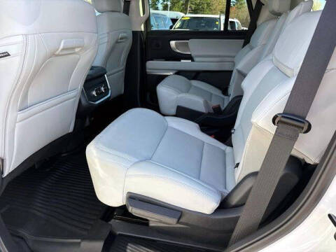 2025 Ford Expedition Platinum