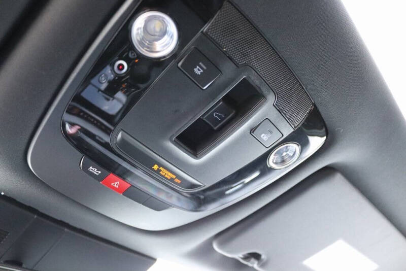 2025 Kia Sportage Plug-In Hybrid X-Line Prestige