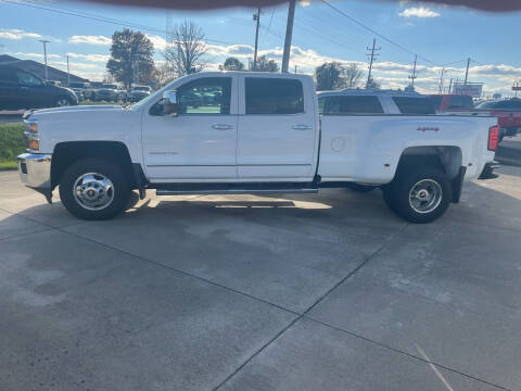 2016 Chevrolet Silverado 3500HD for sale at Jim Elsberry Auto Sales in Paris IL