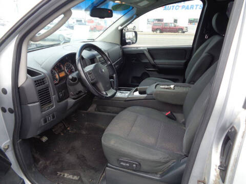 2011 Nissan Titan SV