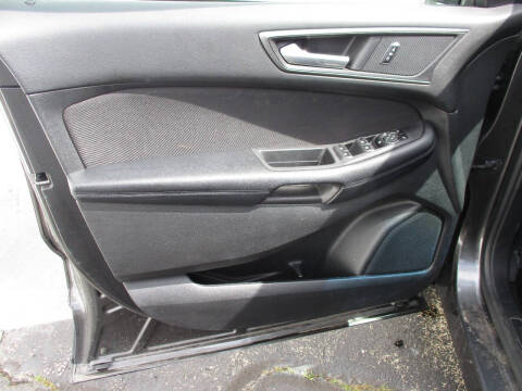 2016 Ford Edge SE