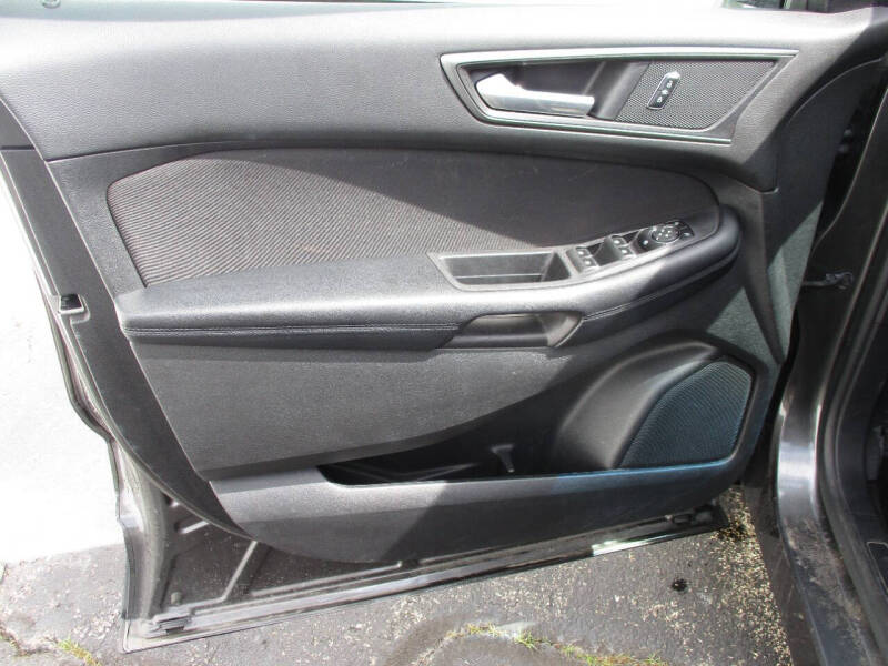 2016 Ford Edge SE