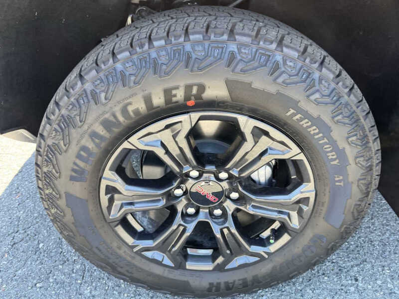 2025 GMC Canyon Elevation