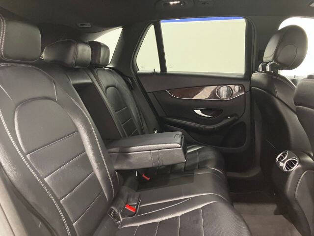 2017 Mercedes-Benz GLC GLC 300 4MATIC