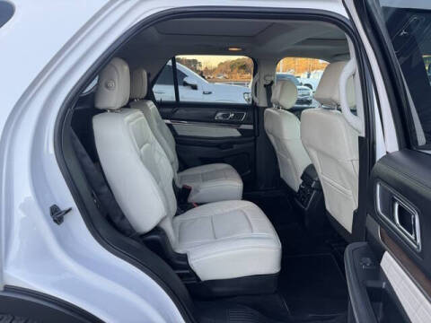 2017 Ford Explorer Platinum