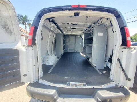 2017 Chevrolet Express 2500