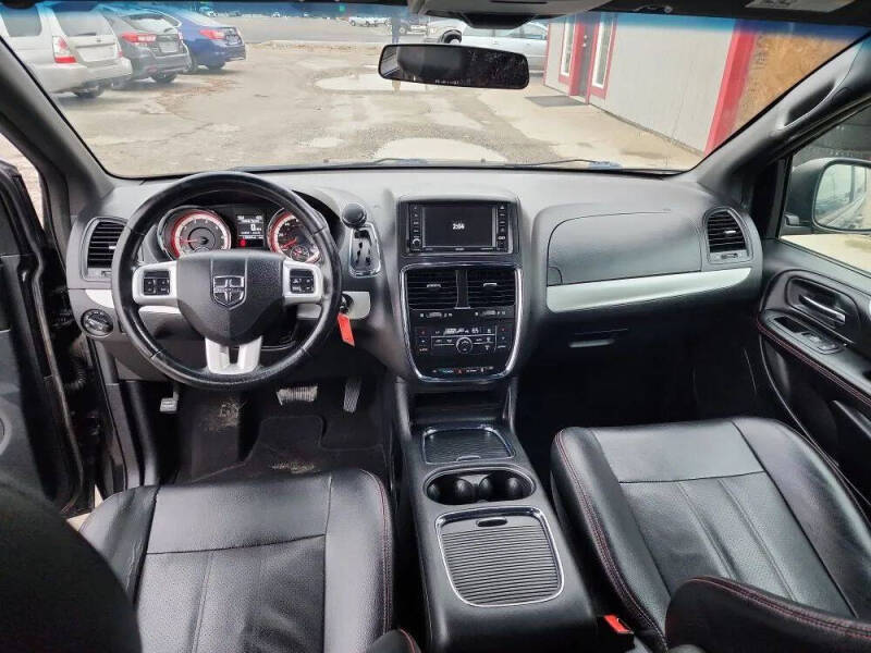 2016 Dodge Grand Caravan R/T