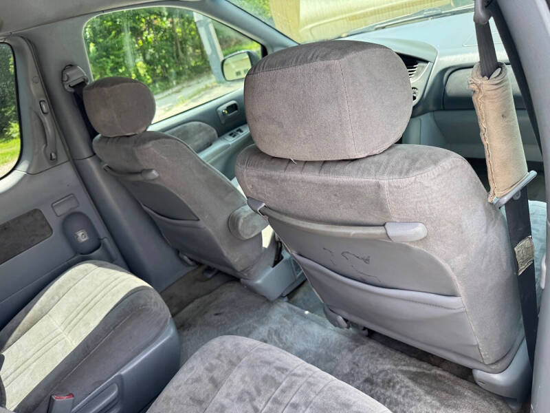 2002 Toyota Sienna LE