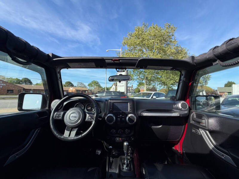 2012 Jeep Wrangler Sahara