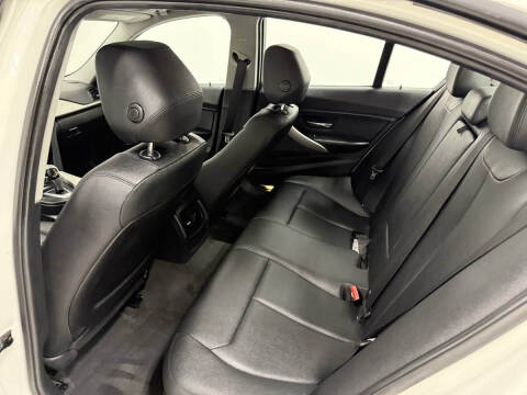 2014 BMW 3 Series 320i