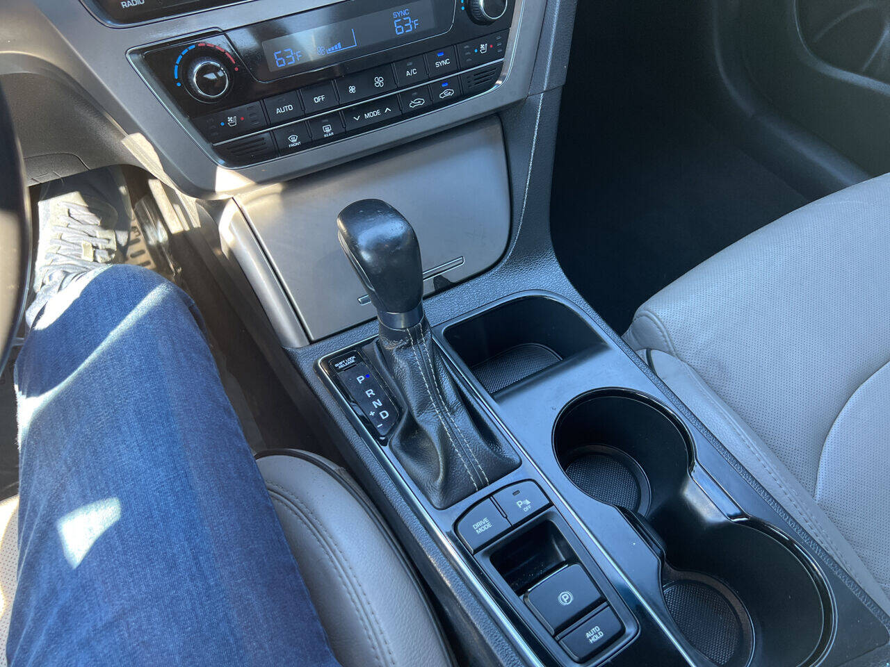2015 Hyundai Sonata  - $14,900