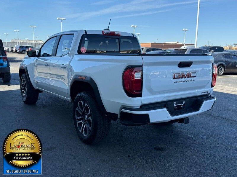 2024 GMC Canyon AT4