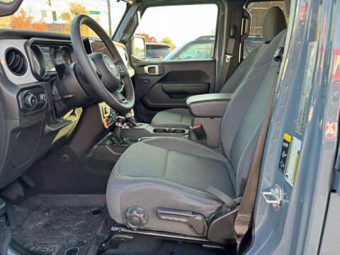 2024 Jeep Wrangler Sport