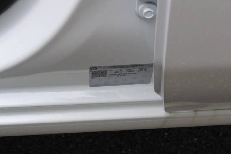 2025 GMC Sierra 3500HD CC Pro