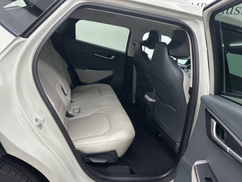 2022 Kia EV6 Wind