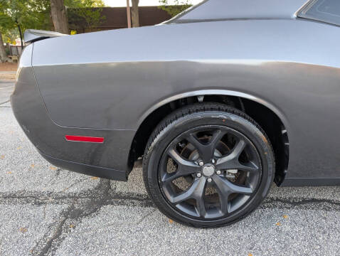 2022 Dodge Challenger SXT