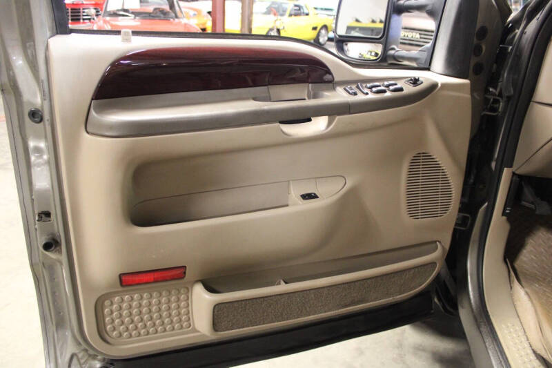 2004 Ford Excursion Limited